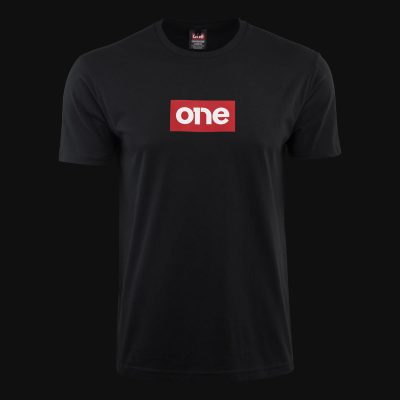 Herren T-Shirt Schwarz – Red One