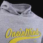 Graues Herren Hoodie mit Cangaroo Eingrifftasche – 1INMIND Originals - 03