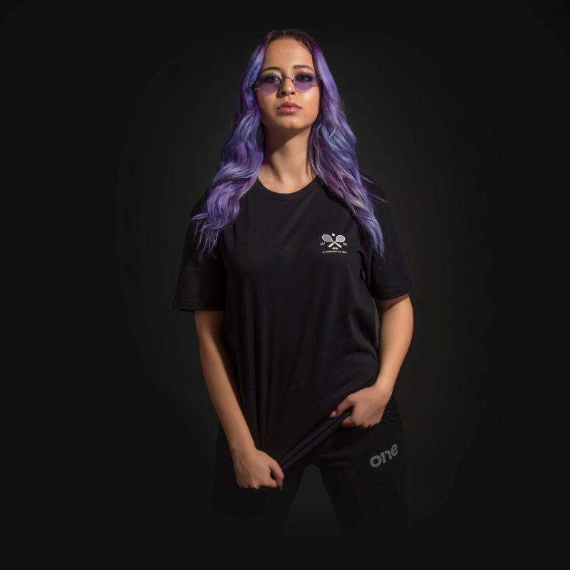 Schwarzes breites Damen T-shirt WWT - 05
