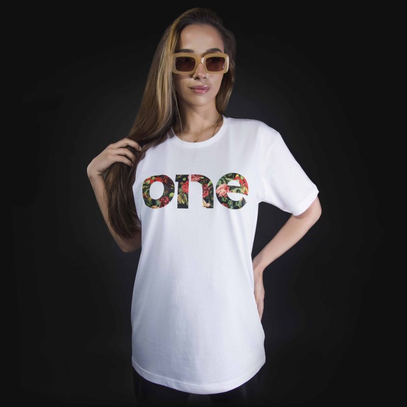 Weißes breites Damen T-shirt Flower One