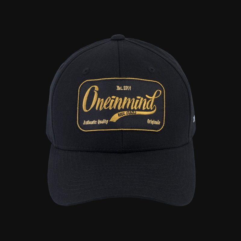 Kappe schwarz mit Verschluss Gold Script - 02
