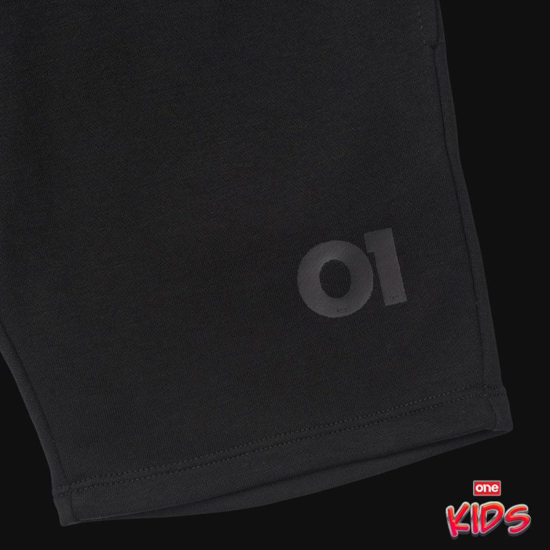 Schwarz Kinder Shorts - O1 Tech Black - 02
