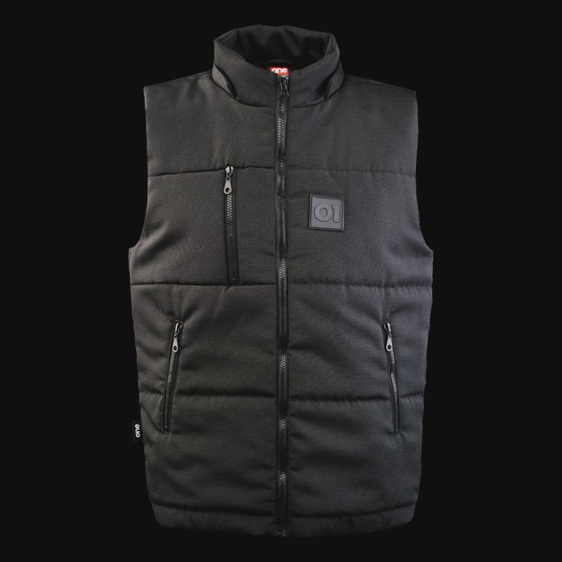 Schwarze Herrenweste mit Kapuze – O1 Black - 03