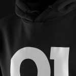 Schwarzes Herren Hoodie – White O1 - 03