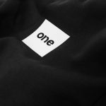 Damen Regular-Fit Fleece-Hoodie Schwarz mit Kapuze - Black Classics - 02