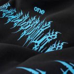Schwarzer Herren-Hoodie mit Kapuze - Cyber Current - 06